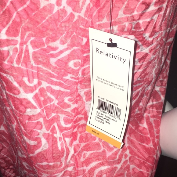 Relativity Back Zipper Tank Top - Picture 3 of 3